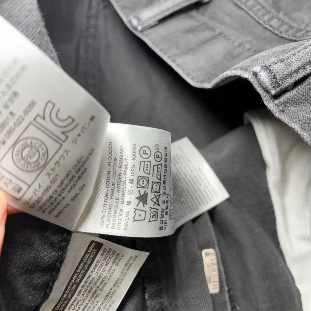 Levis excellent 100%